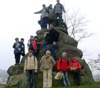 Morov sloup vznikl pedtvoenm ikovy mohyly.